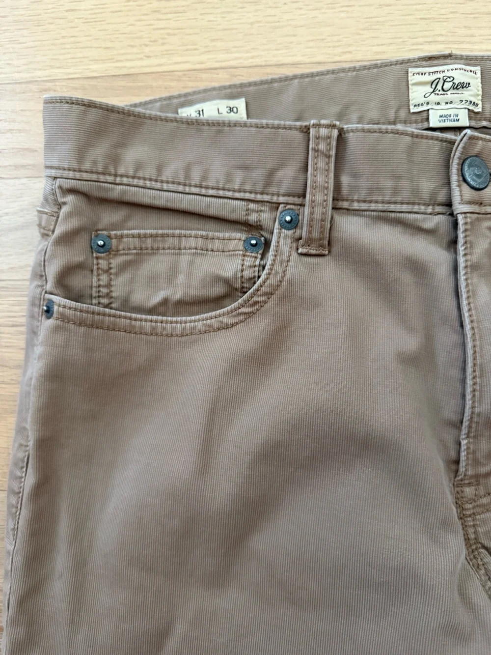 J Crew Men’s 31 x 30 Khaki Chino Pants Slim Fit